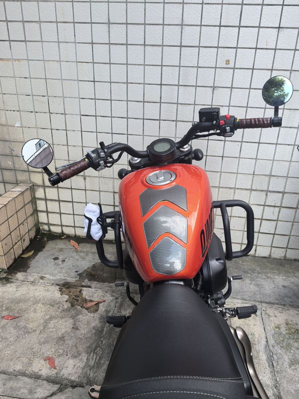 二手QJMOTOR闪300