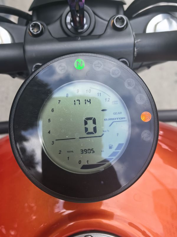 二手QJMOTOR闪300
