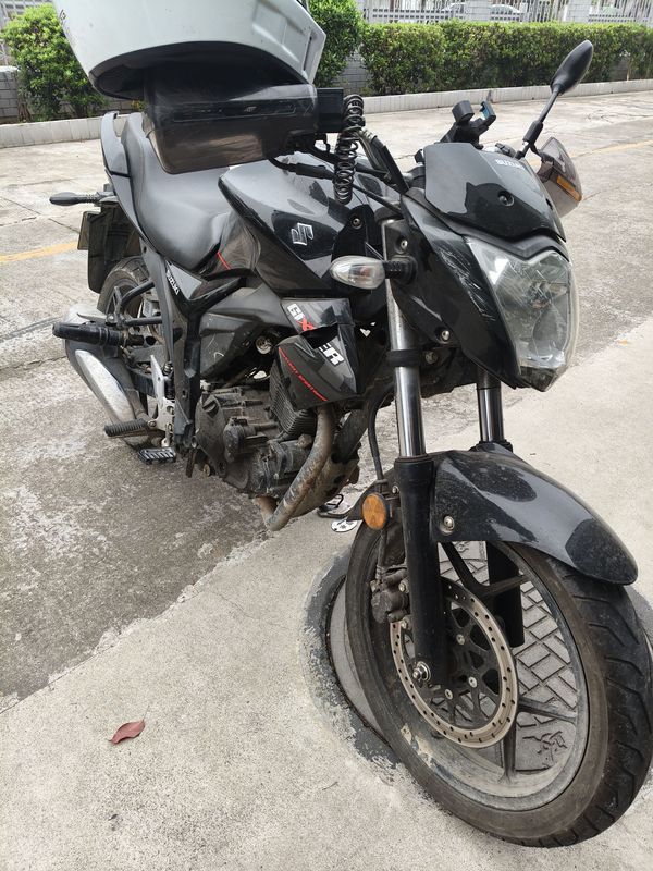 二手济南铃木极客飒 Gixxer 155 NK