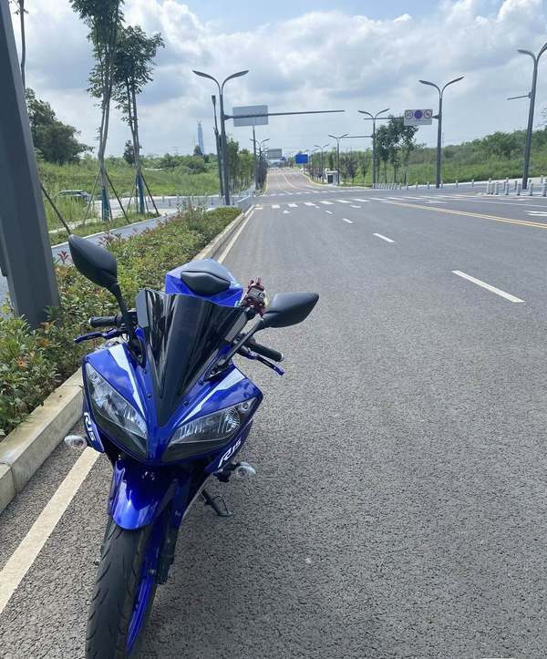 二手雅马哈YZF-R15