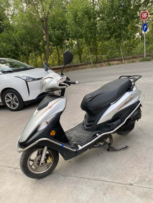 二手豪爵VF100