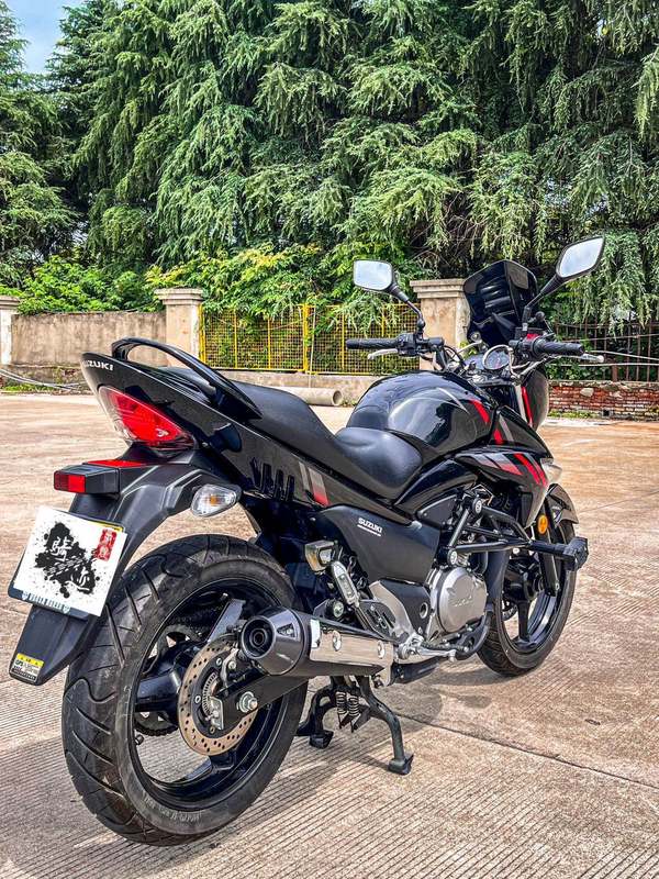 二手豪爵铃木骊驰 GW250