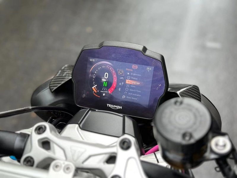 二手凯旋Speed Triple 1200 RS