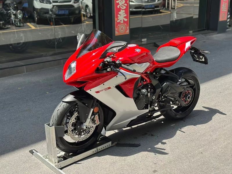 二手奥古斯塔F3 800