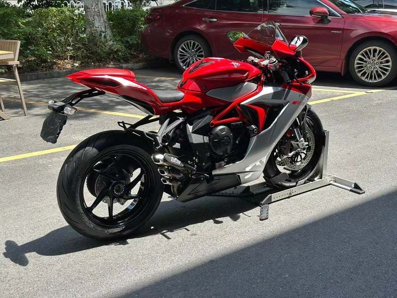 二手奥古斯塔F3 800
