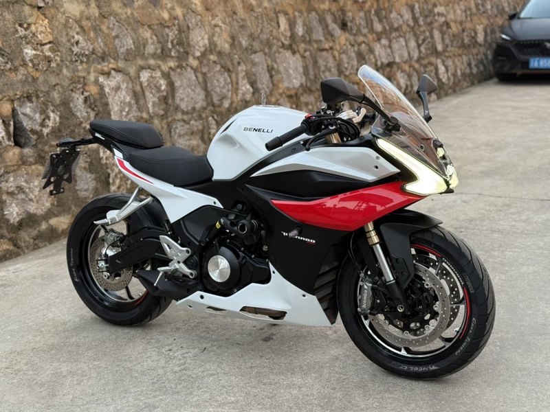 二手贝纳利龙卷风 Tornado 552R