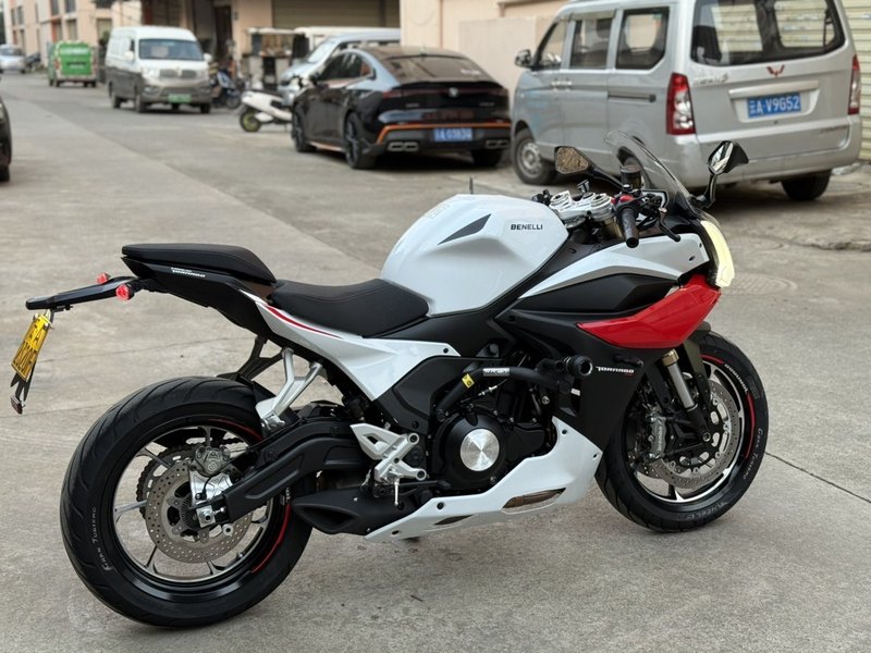 二手贝纳利龙卷风 Tornado 552R