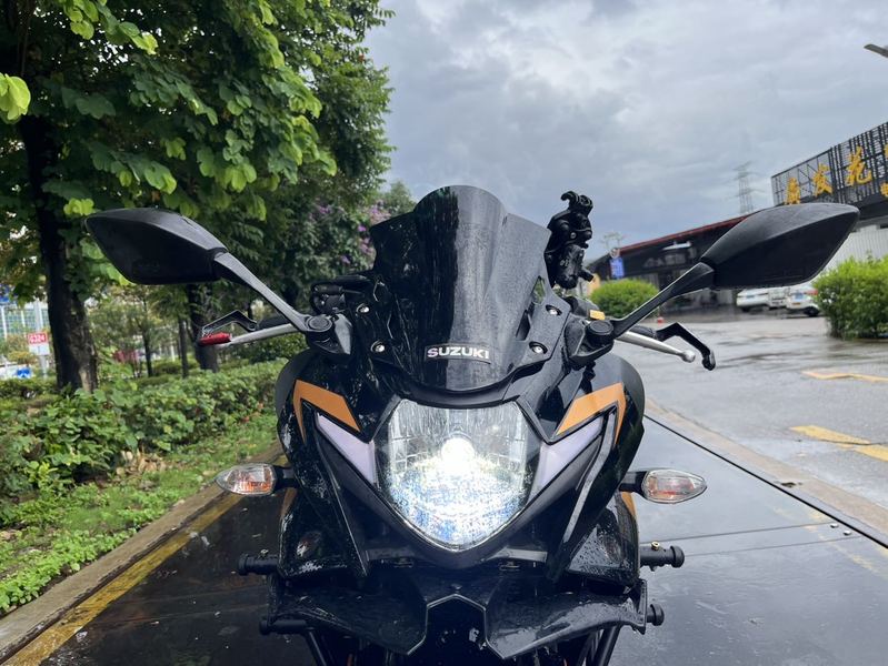 二手豪爵铃木GSX250R
