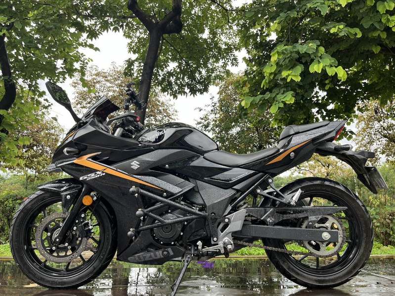 二手豪爵铃木GSX250R