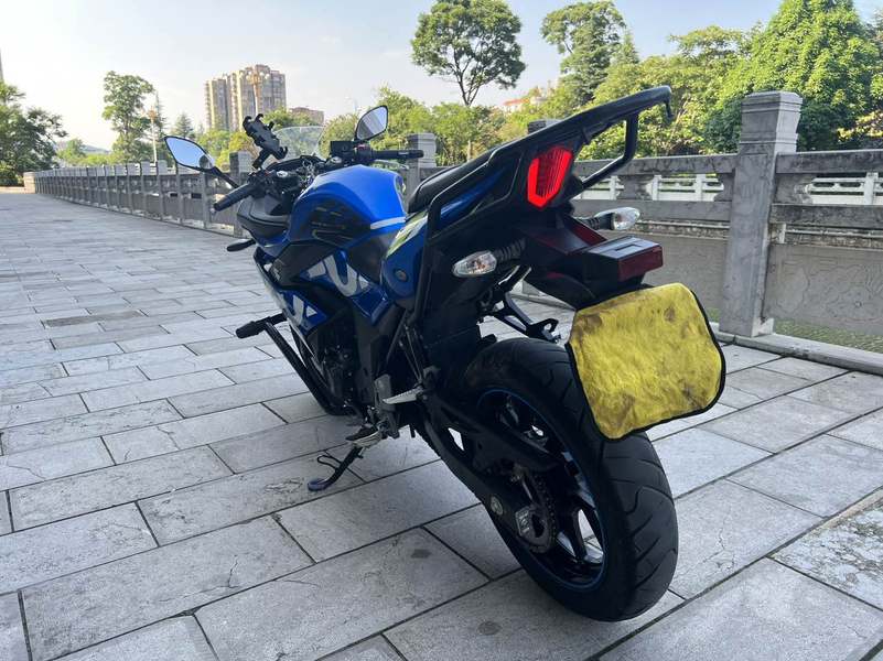 二手豪爵铃木GSX250R