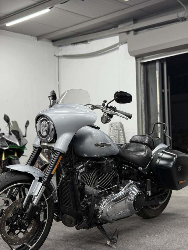 二手哈雷戴维森凌动滑翔 Sport Glide