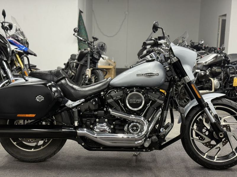 二手哈雷戴维森凌动滑翔 Sport Glide