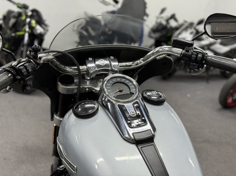二手哈雷戴维森凌动滑翔 Sport Glide