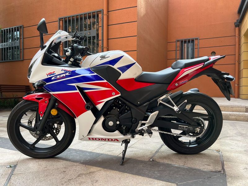 二手本田CBR300R