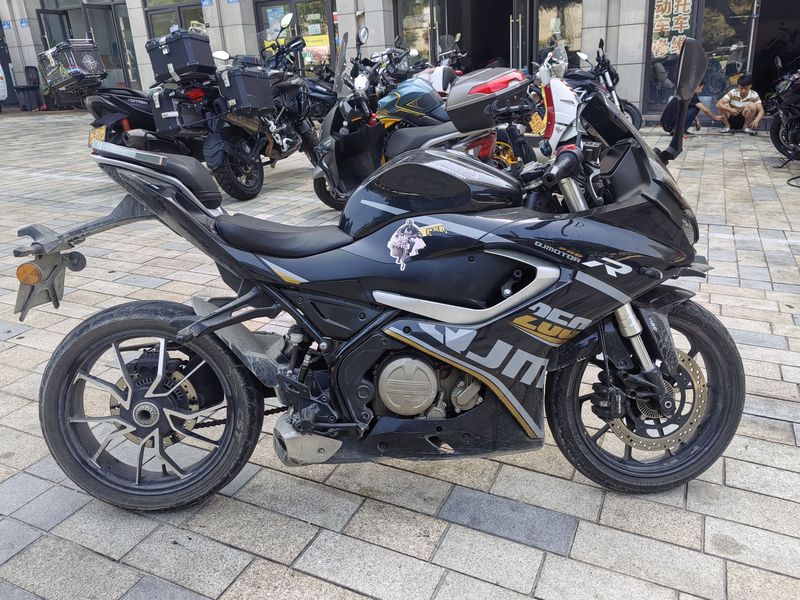 二手QJMOTOR赛250
