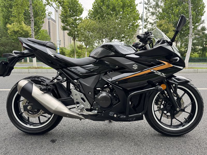 二手豪爵铃木GSX250R