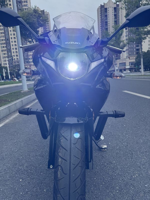 二手豪爵铃木GSX250R