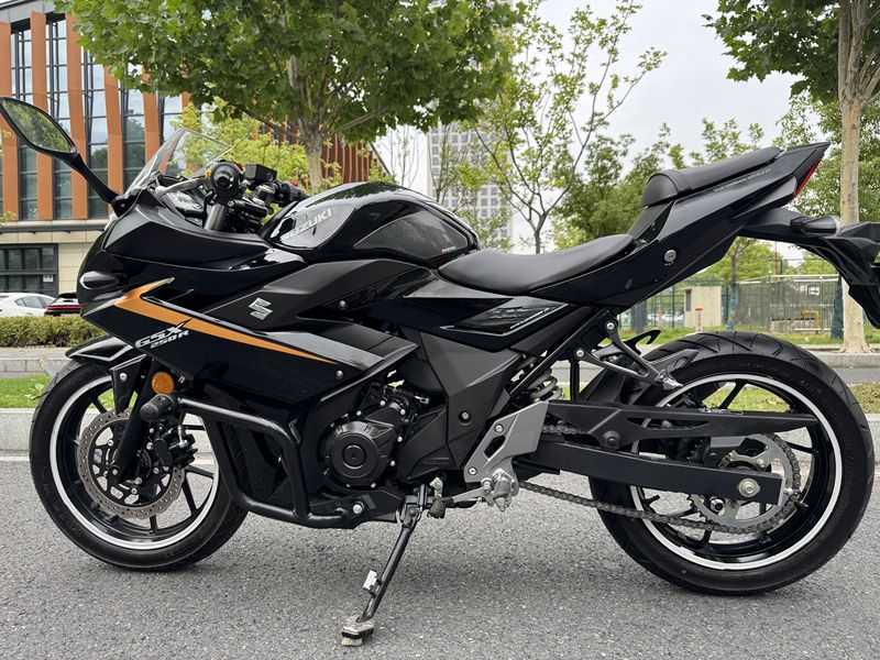 二手豪爵铃木GSX250R
