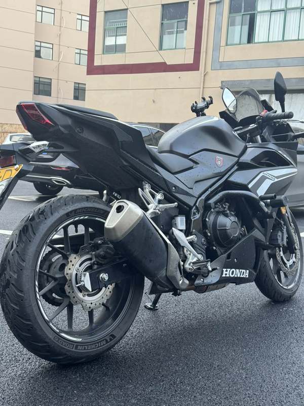 二手本田CBR400R