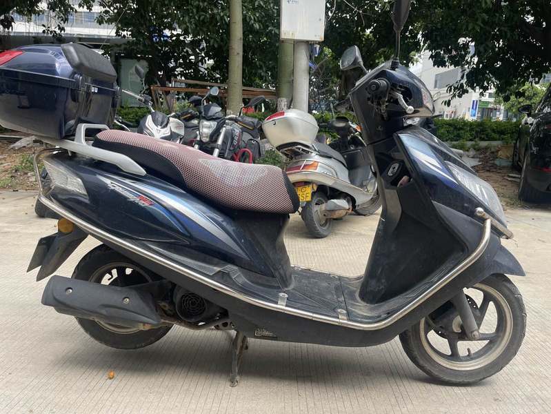 二手五羊本田Cruising 御鲨125