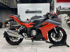 二手贝纳利龙卷风 Tornado 302R