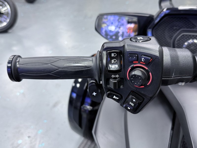 二手庞巴迪Spyder F3 