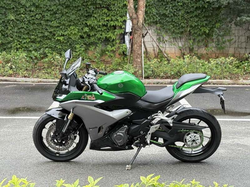 二手贝纳利龙卷风 Tornado 402R