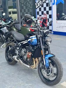 二手凯旋Trident 660
