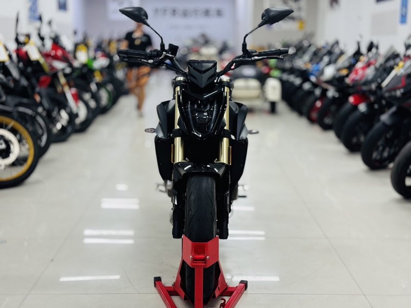 二手QJMOTOR追550