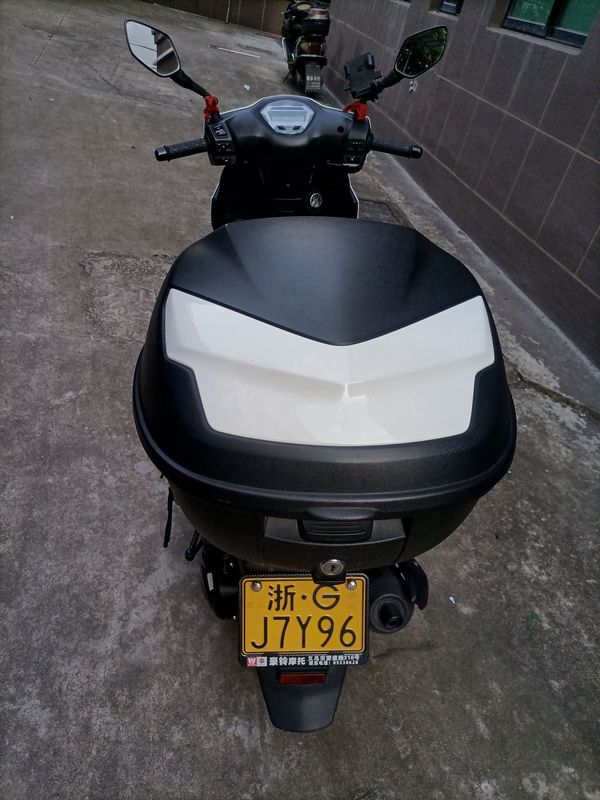 二手豪爵虎鲨VX125