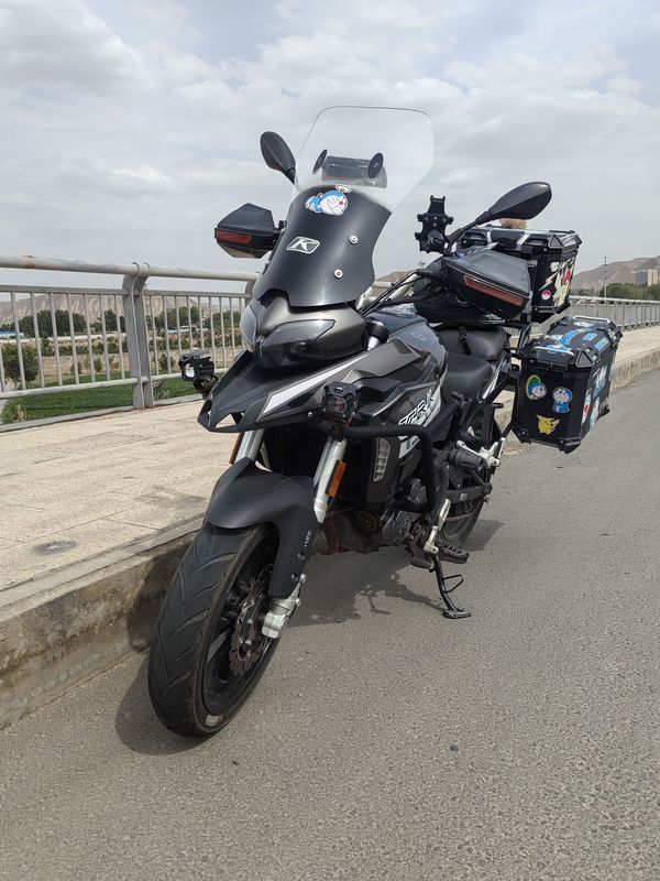 二手贝纳利金鹏 TRK251