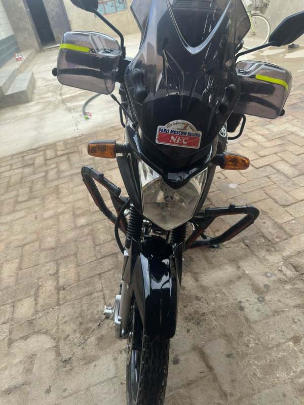 二手建设雅马哈天剑动力版 YBR150Z