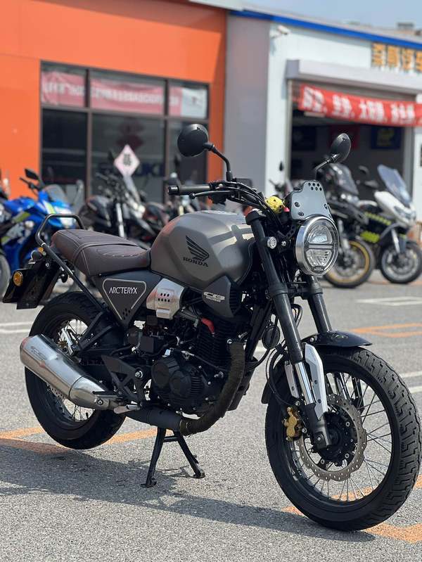 二手五羊本田鸷道 CB190SS