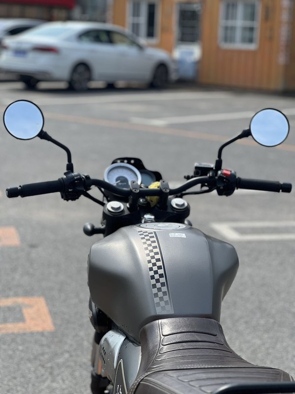 二手五羊本田鸷道 CB190SS