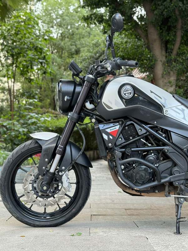 二手贝纳利幼狮 Leoncino 250