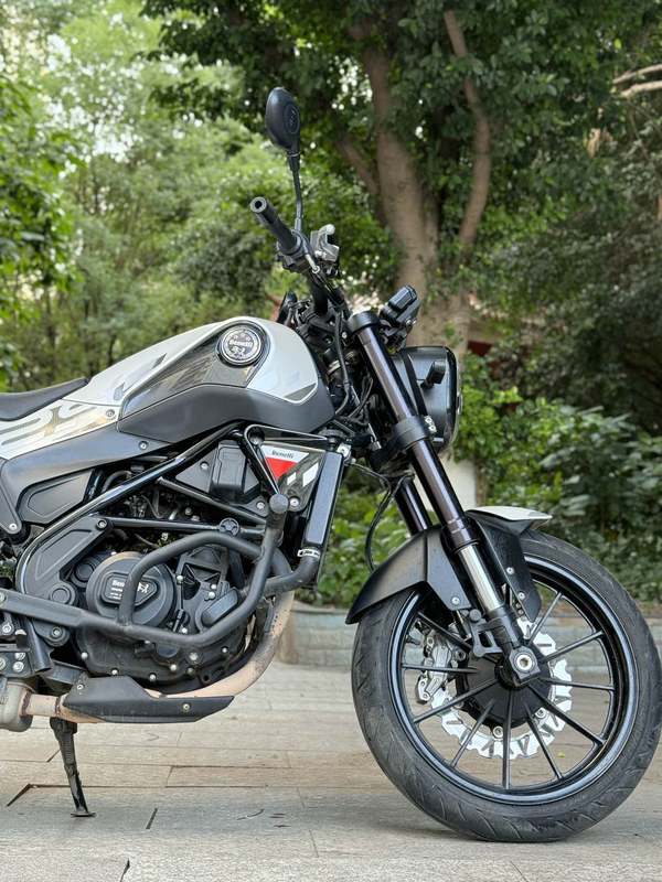 二手贝纳利幼狮 Leoncino 250