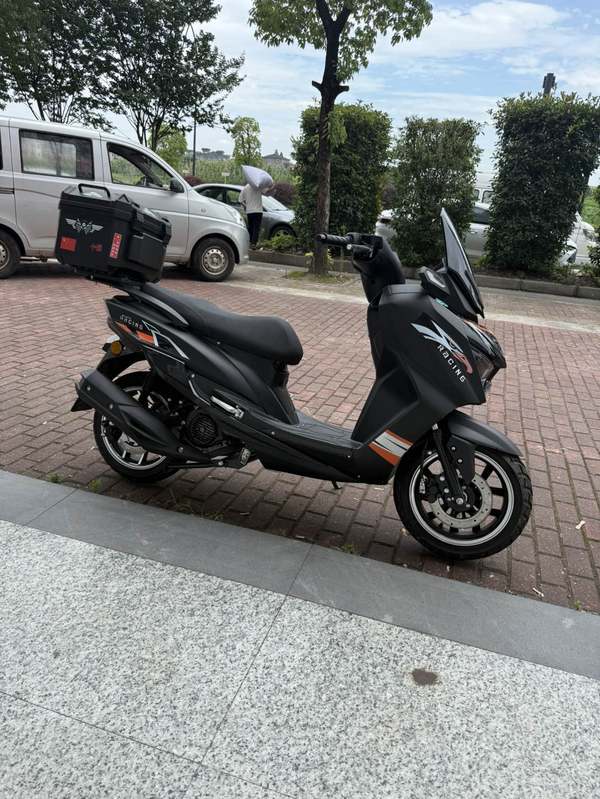 二手望雅猛士一代150