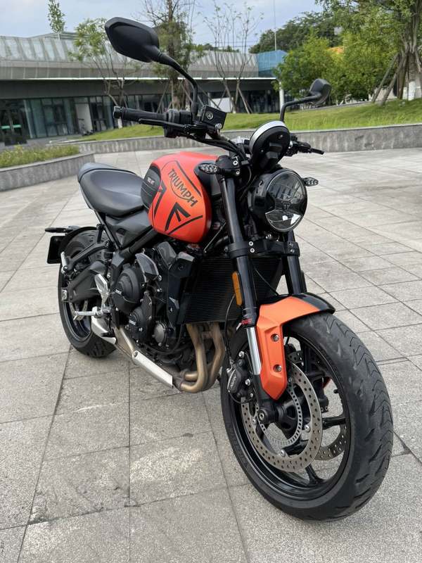 二手凯旋Trident 660