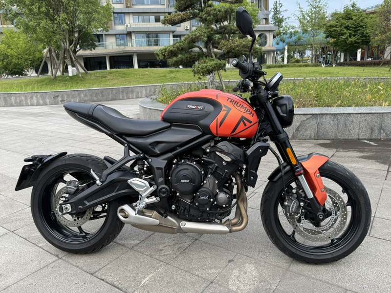 二手凯旋Trident 660