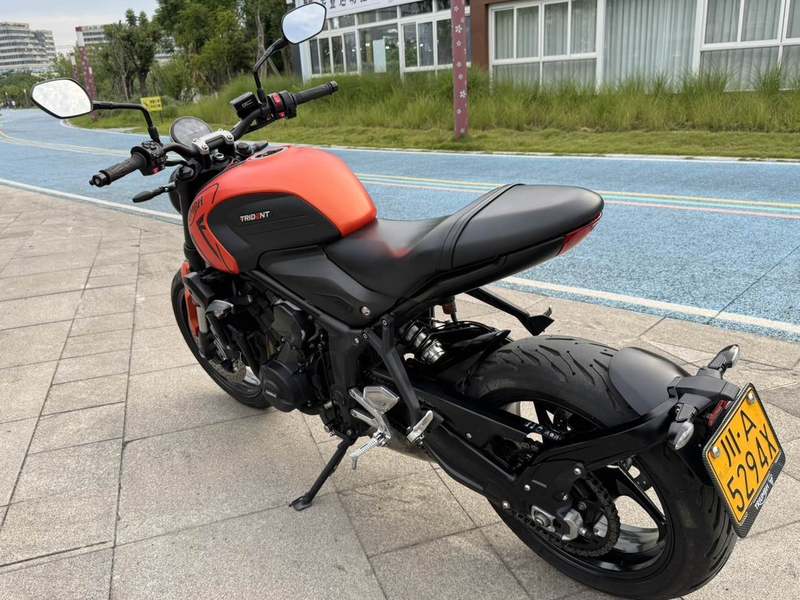 二手凯旋Trident 660