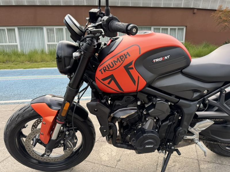 二手凯旋Trident 660