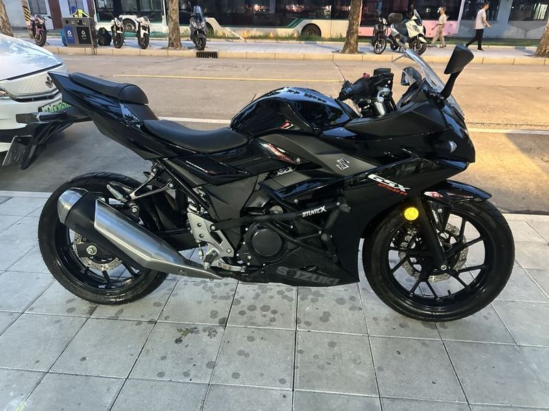 二手豪爵铃木GSX250R