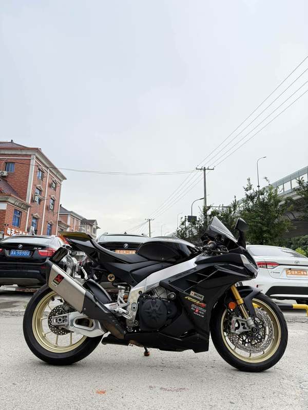 二手阿普利亚RSV4