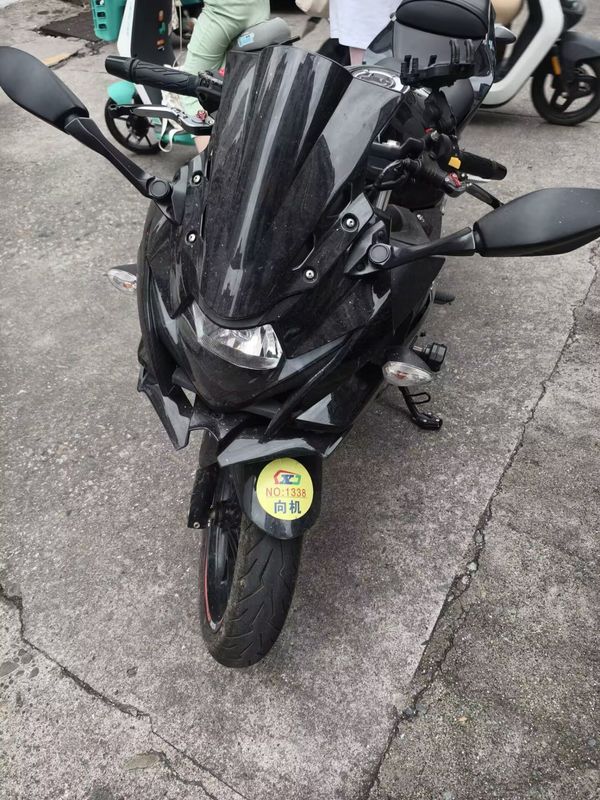 二手豪爵铃木GSX250R