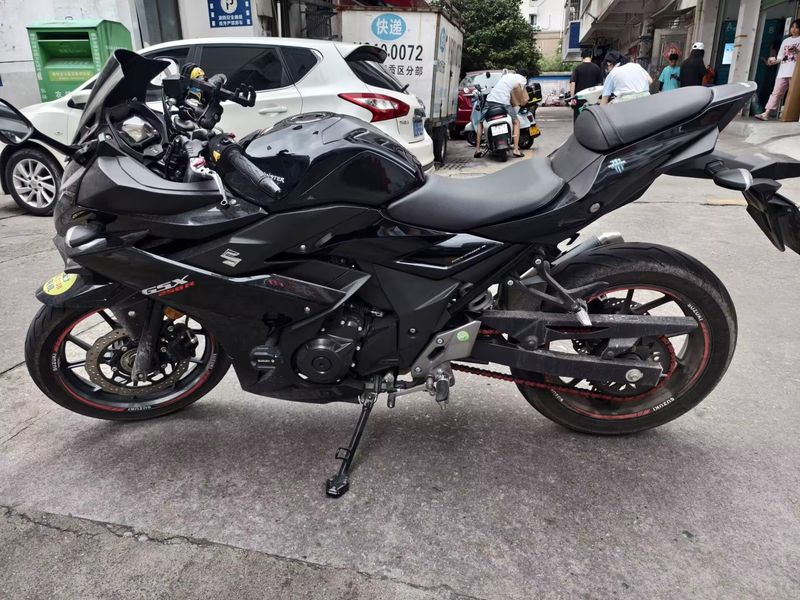 二手豪爵铃木GSX250R