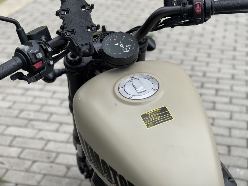 二手QJMOTOR闪300