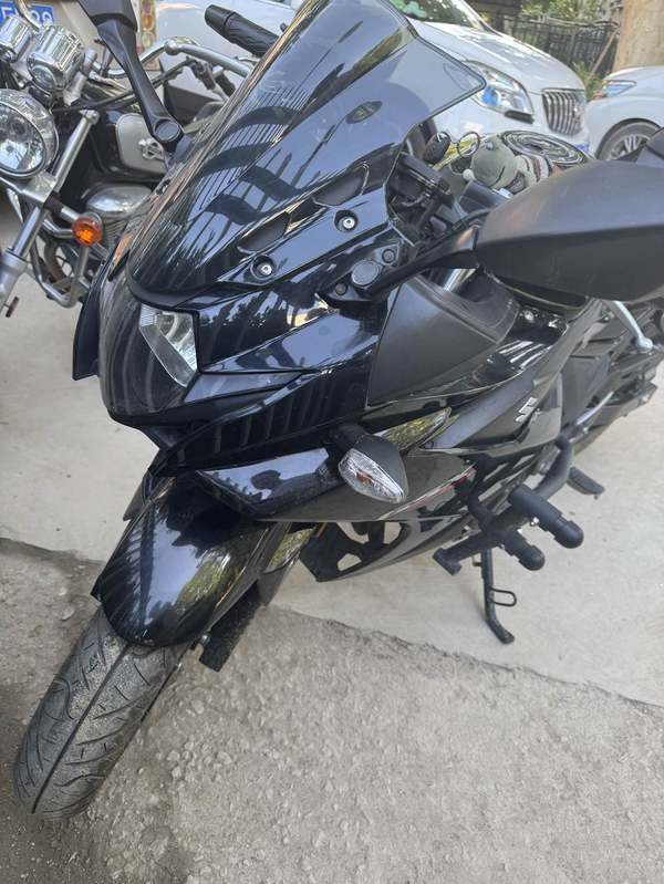 二手豪爵铃木GSX250R