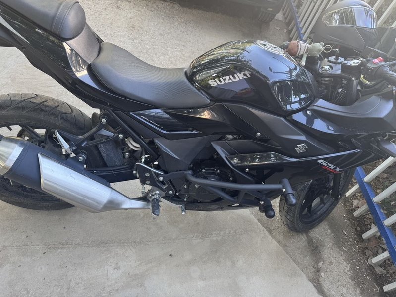 二手豪爵铃木GSX250R