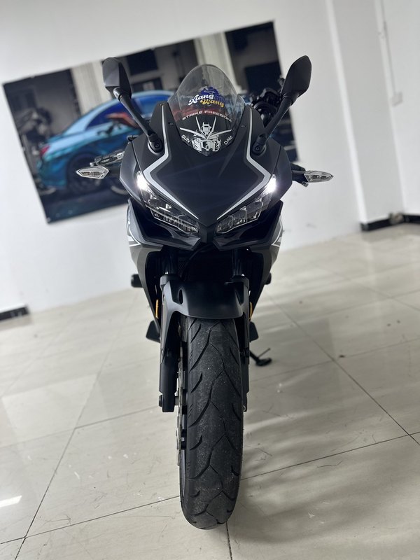 二手本田CBR400R
