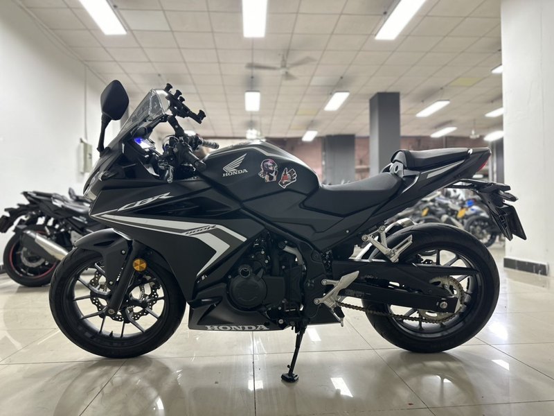 二手本田CBR400R